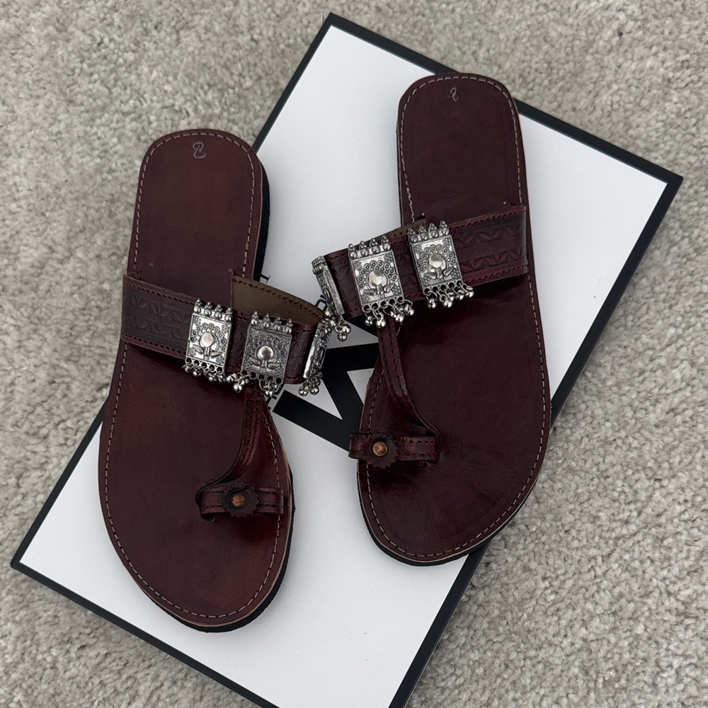 Kolhapuri-style chappals- Handmade Brown leather sandal, Size:7, New